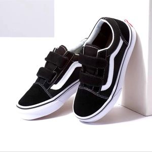 VANS Old Skool V Juniors Black & White Velcro Sneakers Size 13.5